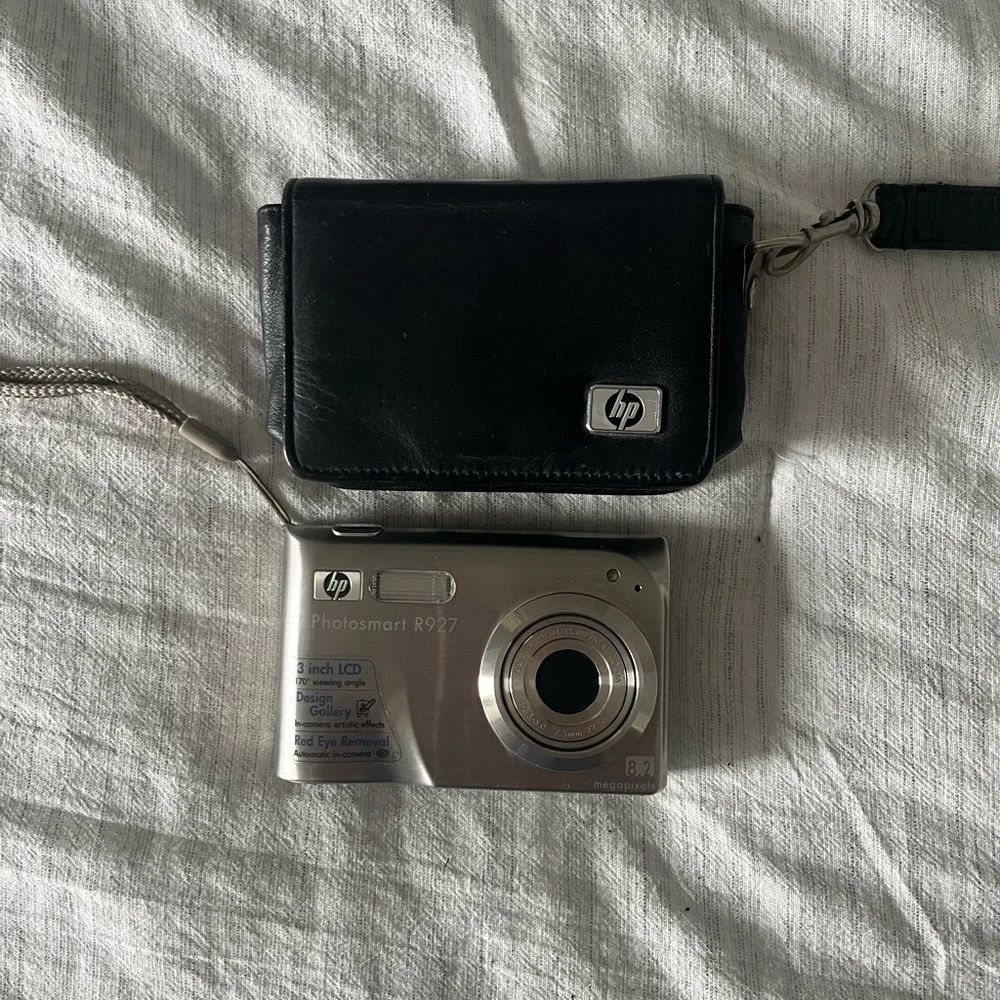 HP PhotoSmart R927 Digital Camera